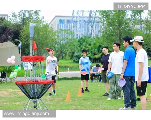 南京飞盘队战术分析与发展探讨聚焦运动飞盘的未来与挑战 南京飞盘队战术分析与发展探讨聚焦运动飞盘的未来与挑战